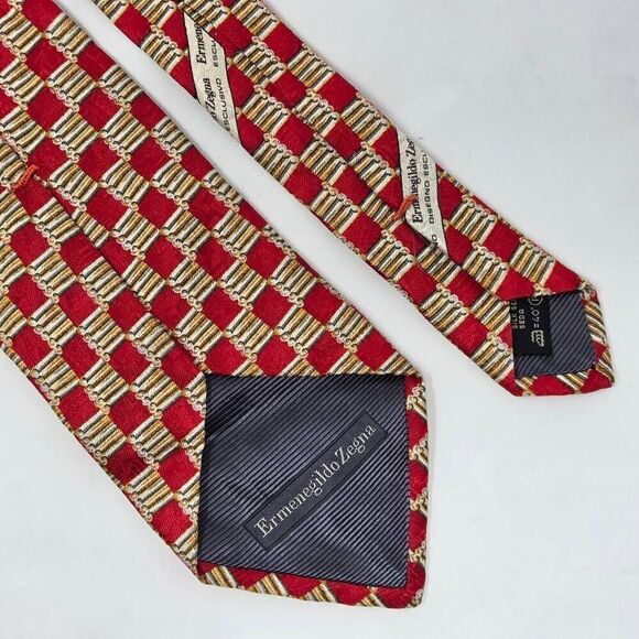 ERMENEGILDO ZEGNA EXCLUSIVE DESIGN SILK TIE RED GOLD GEOMETRIC SATIN 4" X 58" - Picture 2 of 3
